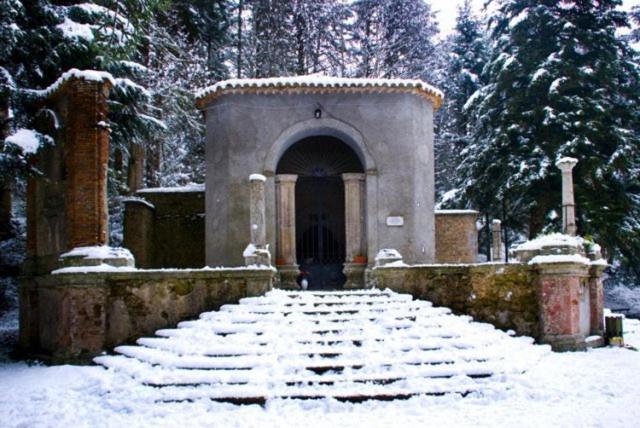 Hotel Duca Di Calabria Серра-Сан-Бруно Экстерьер фото